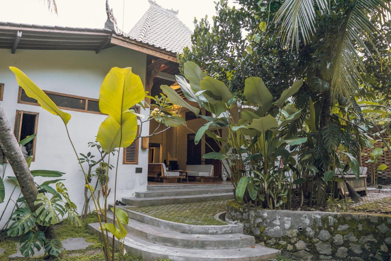 Adara Homestay Banyuwangi  Kültér fotó