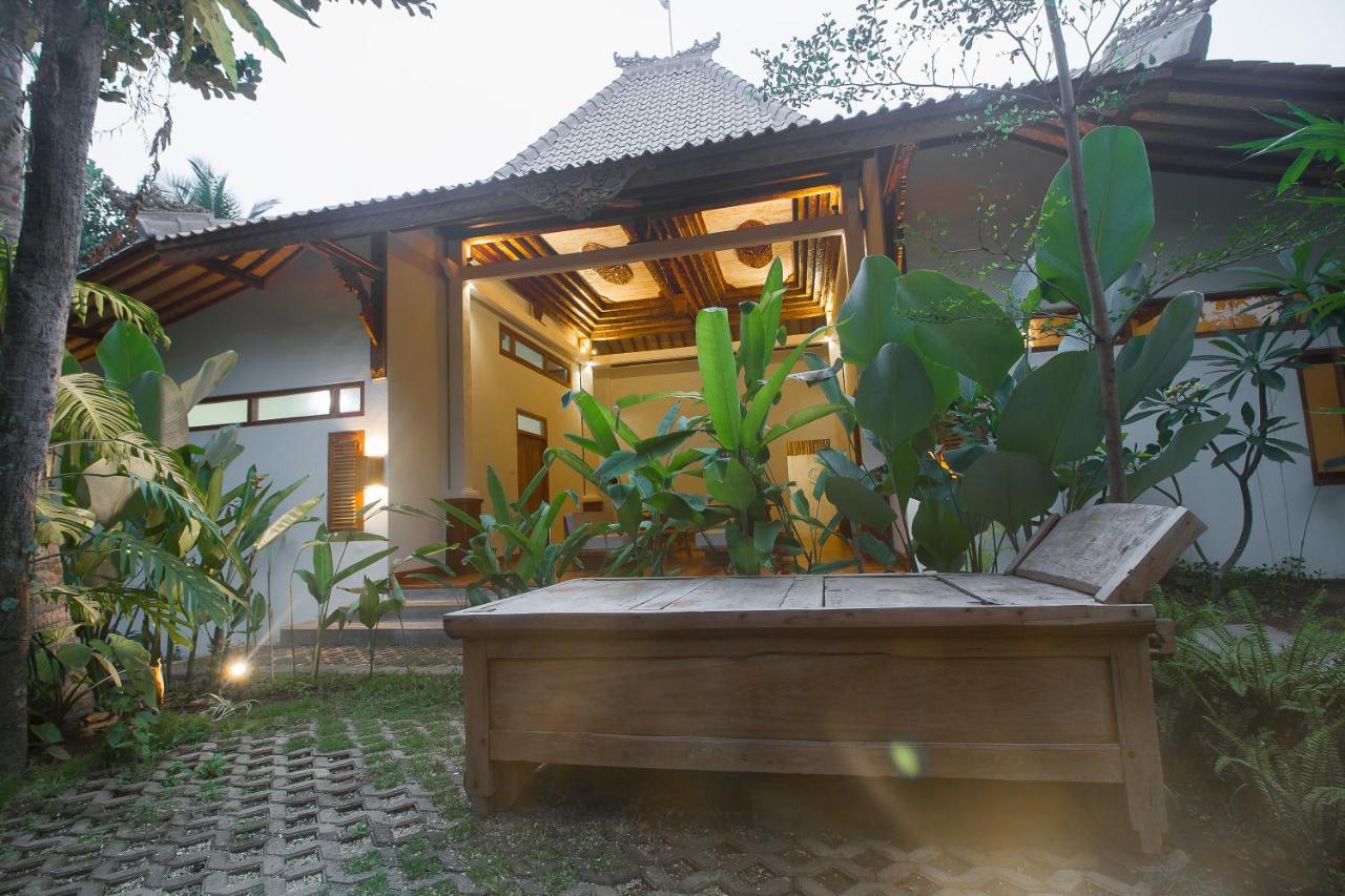 Adara Homestay Banyuwangi  Kültér fotó